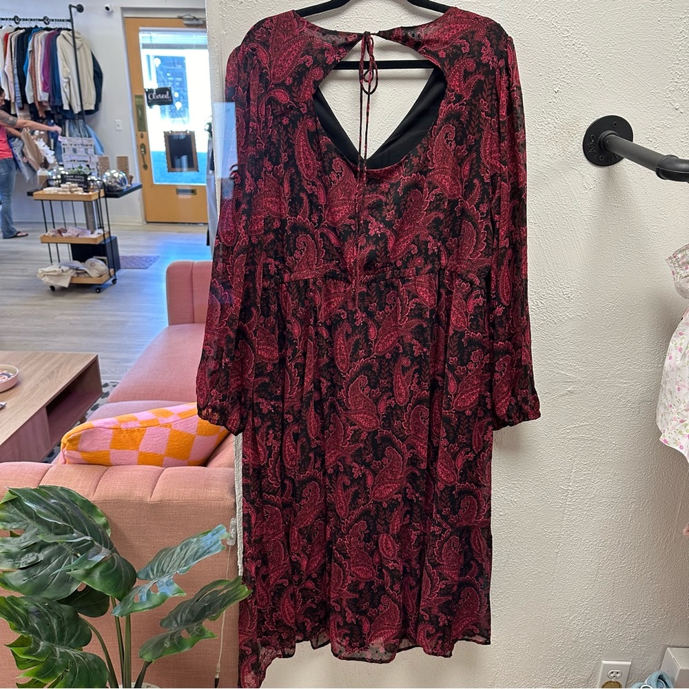 Torrid black and red paisley chiffon dress - Picture 6 of 10
